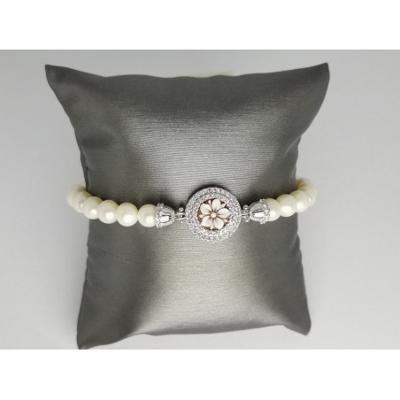 Women's Nadir Bracelet with Cultured Pearls 6/6.5mm Central Sardonic Cameo with White Sapphires