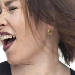 Orecchino Donna cerchio Marlù acciaio oro chiusura perla 33OR0072G