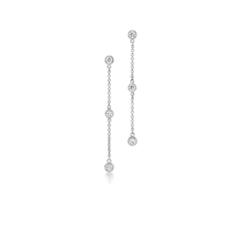 Orecchini Donna Liujo LJ2471 in Acciaio 316l Silver Pendenti con Cristalli Bianchi Orecchini Donna Liujo LJ2471 in Acciaio 316l Silver Pendenti con Cristalli Bianchi