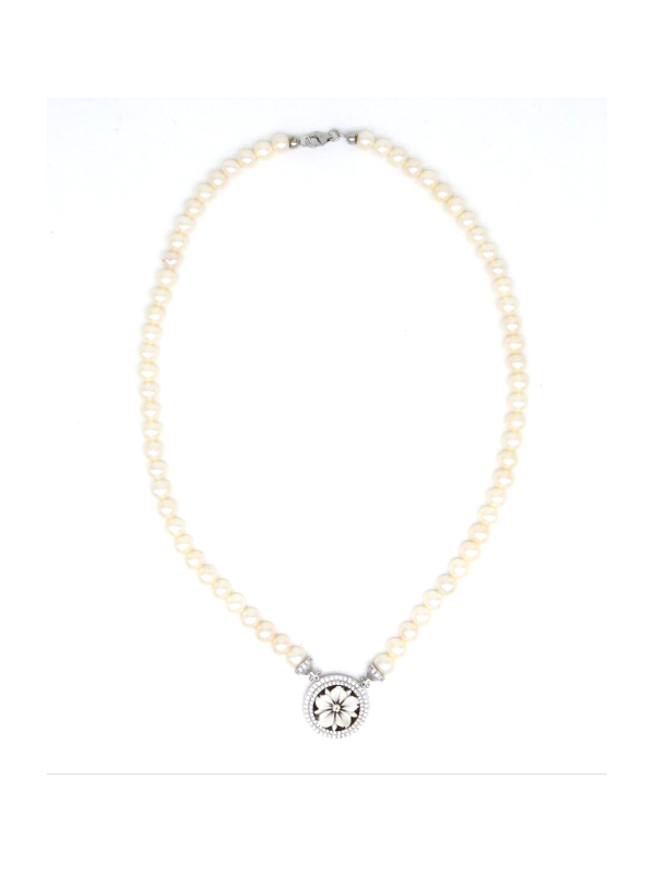 WOMAN NECKLACE WITH CULTURED PEARLS 6 6.5 WITH CENTRAL SARDONIC CAMEO