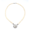 Collana da Donna in Argento 925% con Perle Bianche Coltivate 6/6,5mm Cammeo Centrale Sardonico