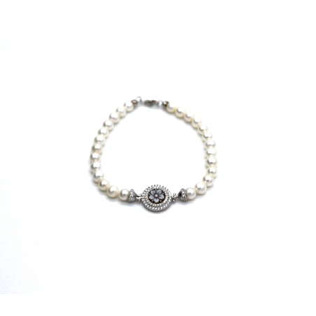 Women's Nadir Bracelet with Cultured Pearls 6/6.5mm Central Sardonic Cameo with White Sapphires
