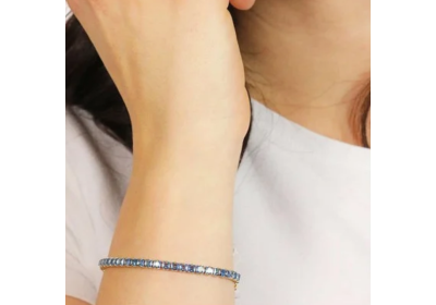 Tennis Bracciale Donna: Storia, Stile e il Fascino di un Gioiello Iconico image