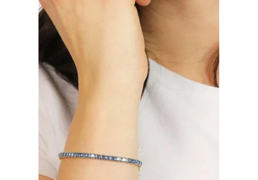 Tennis Bracciale Donna: Storia, Stile e il Fascino di un Gioiello Iconico
